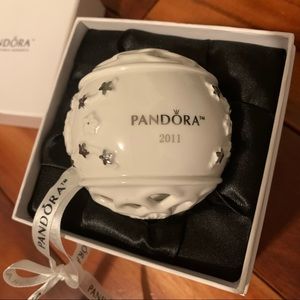 2011 Pandora white porcelain snowflake ornament